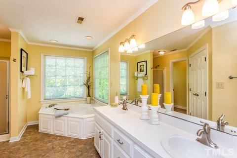 6128 Wolverhampton Dr, Raleigh, NC 27603 photo 18