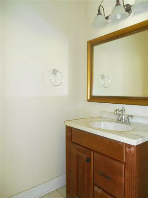 409 E Jones St E, Raleigh, NC 27601 photo 8