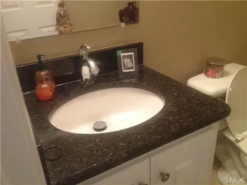 8 Edgewater Dr, Smithfield, NC 27577 photo 9