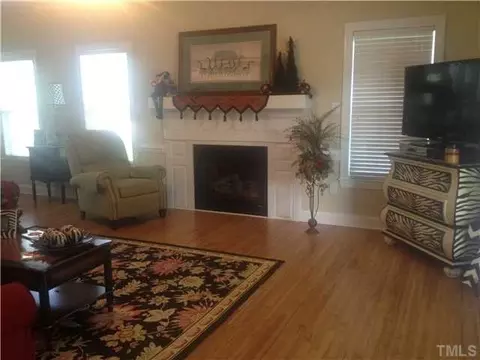 8 Edgewater Dr, Smithfield, NC 27577 photo 4