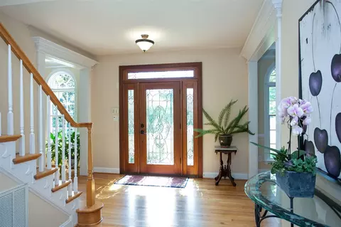 100 Bartica Ct, Cary, NC 27519 photo 2