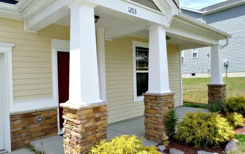 1203 Whispering Oak Ln, Durham, NC 27704 photo 3
