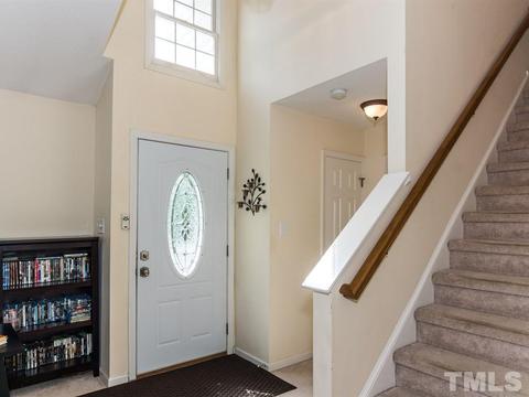 101 Maple Hill Dr, Cary, NC 27519 photo 2