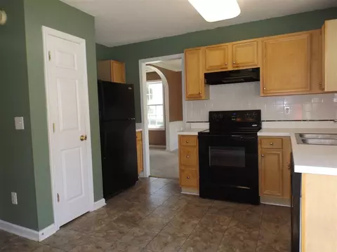 526 Crossview Ln, Durham, NC 27703 photo 8