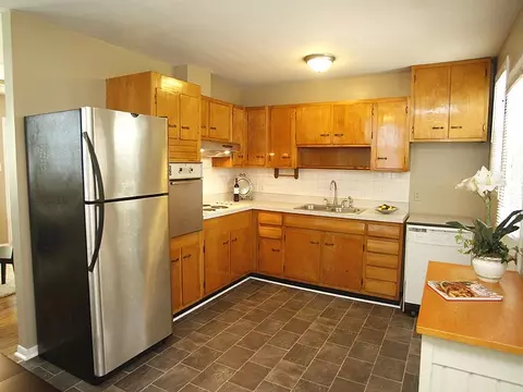 3428 Apache Dr, Raleigh, NC 27609 photo 6