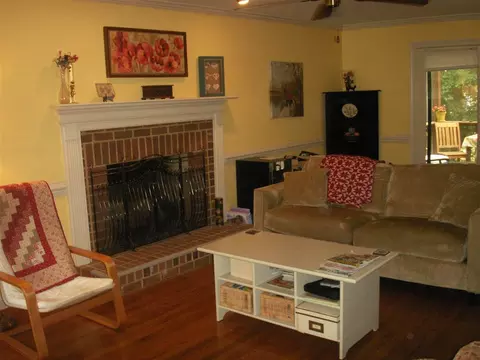 16 Madrid Ln, Durham, NC 27704 photo 6