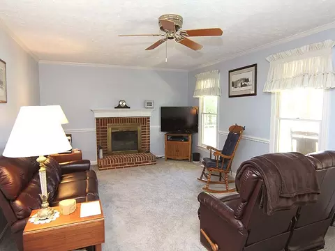 58 Granite Dr, Roxboro, NC 27574 photo 2