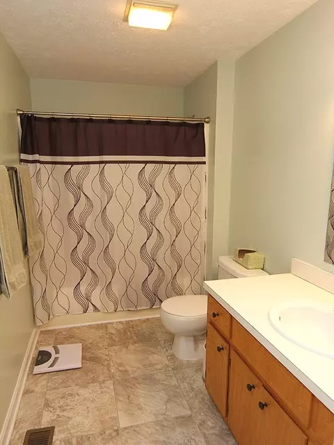 58 Granite Dr, Roxboro, NC 27574 photo 6