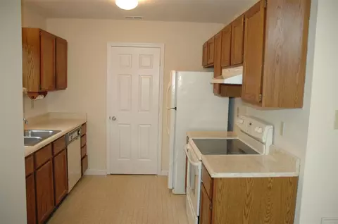 41 Riverwalk Ter, Durham, NC 27704 photo 5
