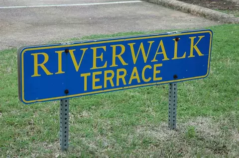 41 Riverwalk Ter, Durham, NC 27704 photo 12