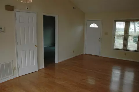 41 Riverwalk Ter, Durham, NC 27704 photo 3