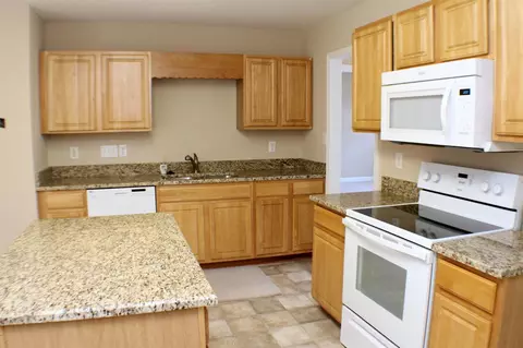 902 Camden Ct, Elon, NC 27244 photo 11