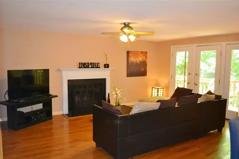 112 Willoughby Ln, Cary, NC 27513 photo 7