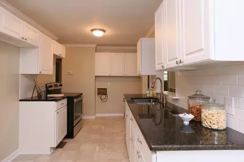 317 Maple St, Cary, NC 27513 photo 6