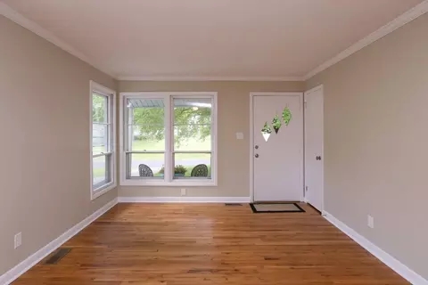 317 Maple St, Cary, NC 27513 photo 4