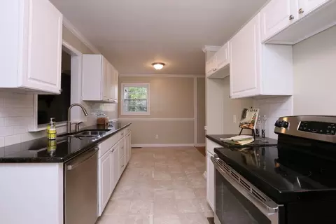 317 Maple St, Cary, NC 27513 photo 7