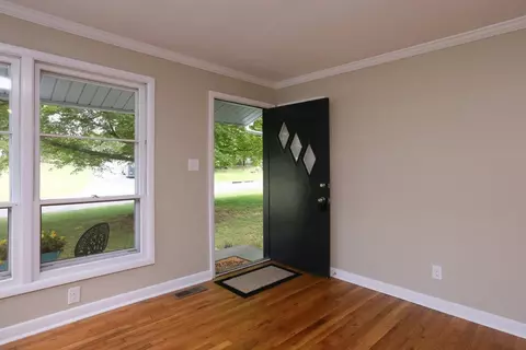 317 Maple St, Cary, NC 27513 photo 3