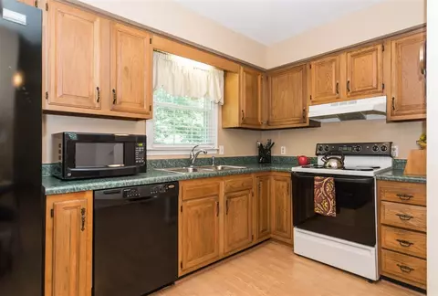 100 Bournemouth Ln, Garner, NC 27529 photo 8