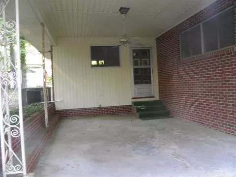 121 Pleasant Dr, Durham, NC 27703 photo 3