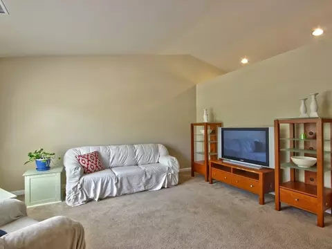 307 Weeping Willow Dr, Durham, NC 27704 photo 4