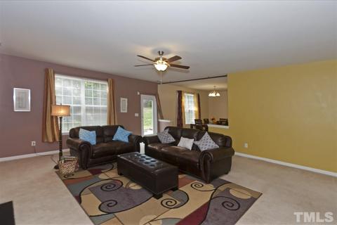 6 Dawson Ct, Durham, NC 27703 photo 4
