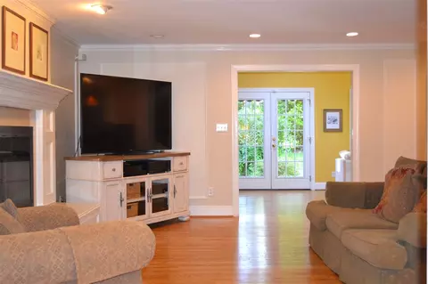 116 Bruce Dr, Cary, NC 27511 photo 3