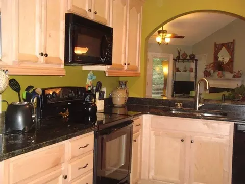 114 Boldleaf Ct, Cary, NC 27513 photo 2