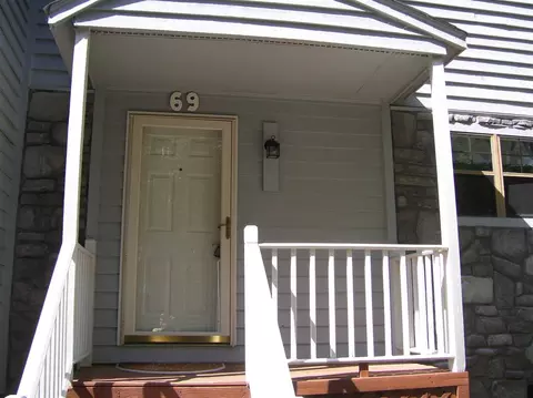 69 Willow Bridge Dr, Durham, NC 27707 photo 2