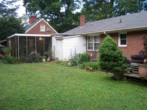 402 N Sumner St, Selma, NC 27576 photo 19