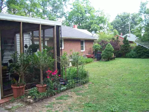 402 N Sumner St, Selma, NC 27576 photo 23