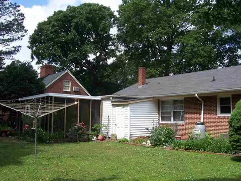 402 N Sumner St, Selma, NC 27576 photo 20