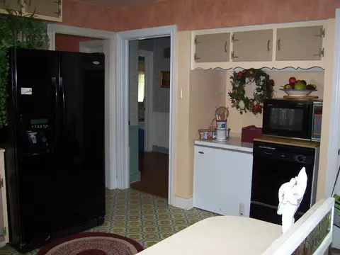 402 N Sumner St, Selma, NC 27576 photo 12