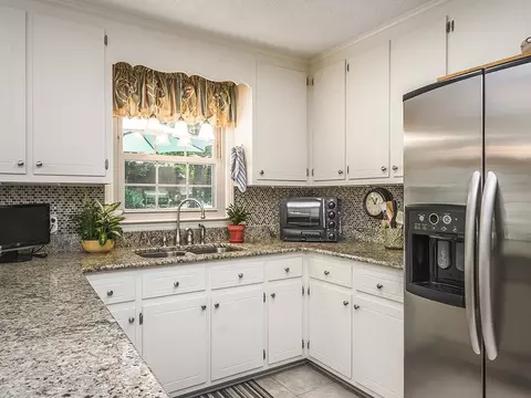 11 Dalton Ct, Durham, NC 27705 photo 9
