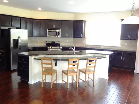 13 White Willow Ct, Durham, NC 27703 photo 4
