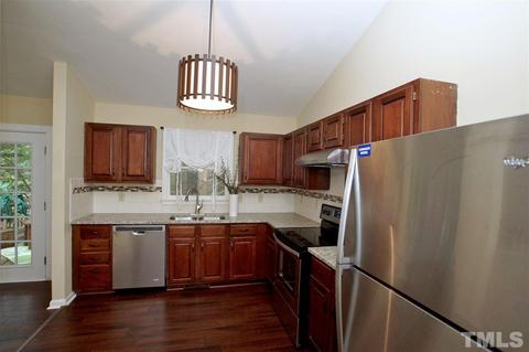 207 Maumee Ct, Cary, NC 27513 photo 6