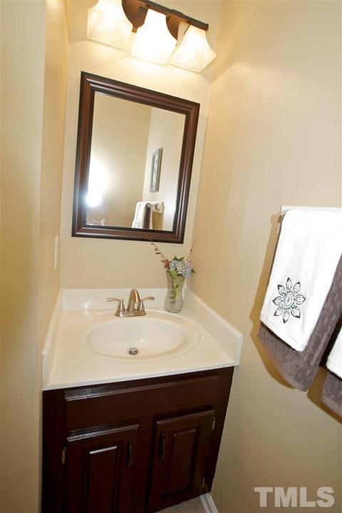 207 Maumee Ct, Cary, NC 27513 photo 11
