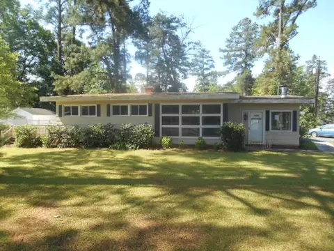 502 4th St, Bladenboro, NC 28320 photo 1