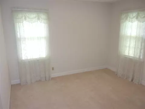 304 E First St, Kenly, NC 27542 photo 7