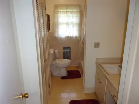 304 E First St, Kenly, NC 27542 photo 11