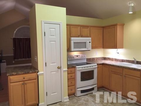 308 Cheeks Ln, Graham, NC 27253 photo 5