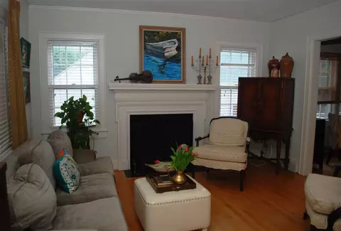 725 E Whitaker Mill Rd, Raleigh, NC 27608 photo 2