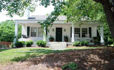 725 E Whitaker Mill Rd, Raleigh, NC 27608 photo 1