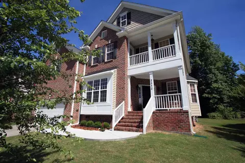 2512 Oleander Dr, Durham, NC 27703 photo 2
