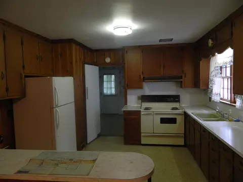 5653 Stott St, Bailey, NC 27807 photo 2