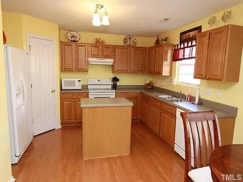 5 Castlewell Pl, Durham, NC 27703 photo 4