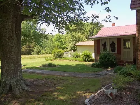 2128 Stockyard Rd, Staley, NC 27355 photo 3