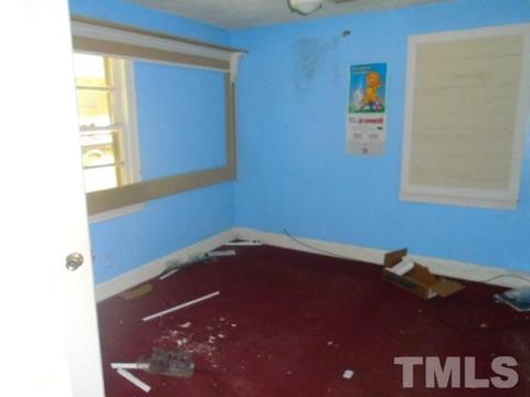 614 Old Oxford Rd, Durham, NC 27704 photo 3