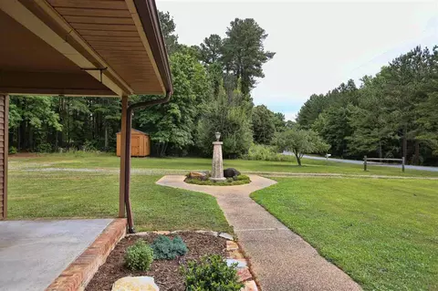 2801 Sweetbriar Rd, Durham, NC 27704 photo 9