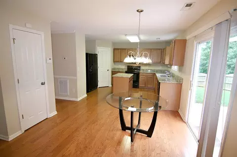 8 Cornstalk Ct, Durham, NC 27703 photo 13