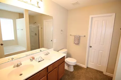 8 Cornstalk Ct, Durham, NC 27703 photo 17